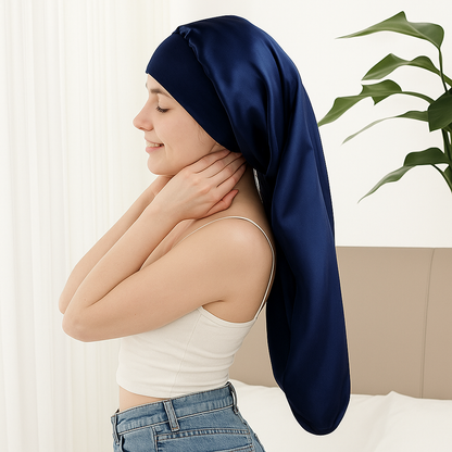 Long_bonnet_bleu_en_satin