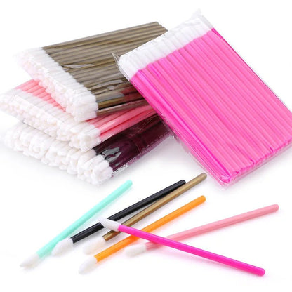 Pinceau maquillage à lèvre et extensions de cils - Nkemen