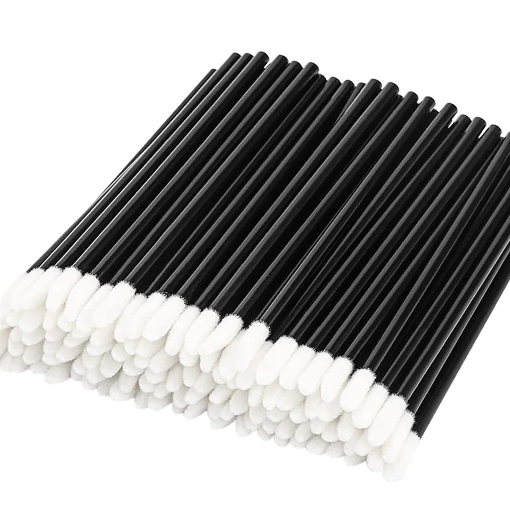 Pinceau maquillage à lèvre et extensions de cils - Nkemen